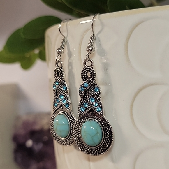 🔥LAST PAIR🔥Crystal Shimmer Turquoise Drop Earrings - Picture 4 of 8
